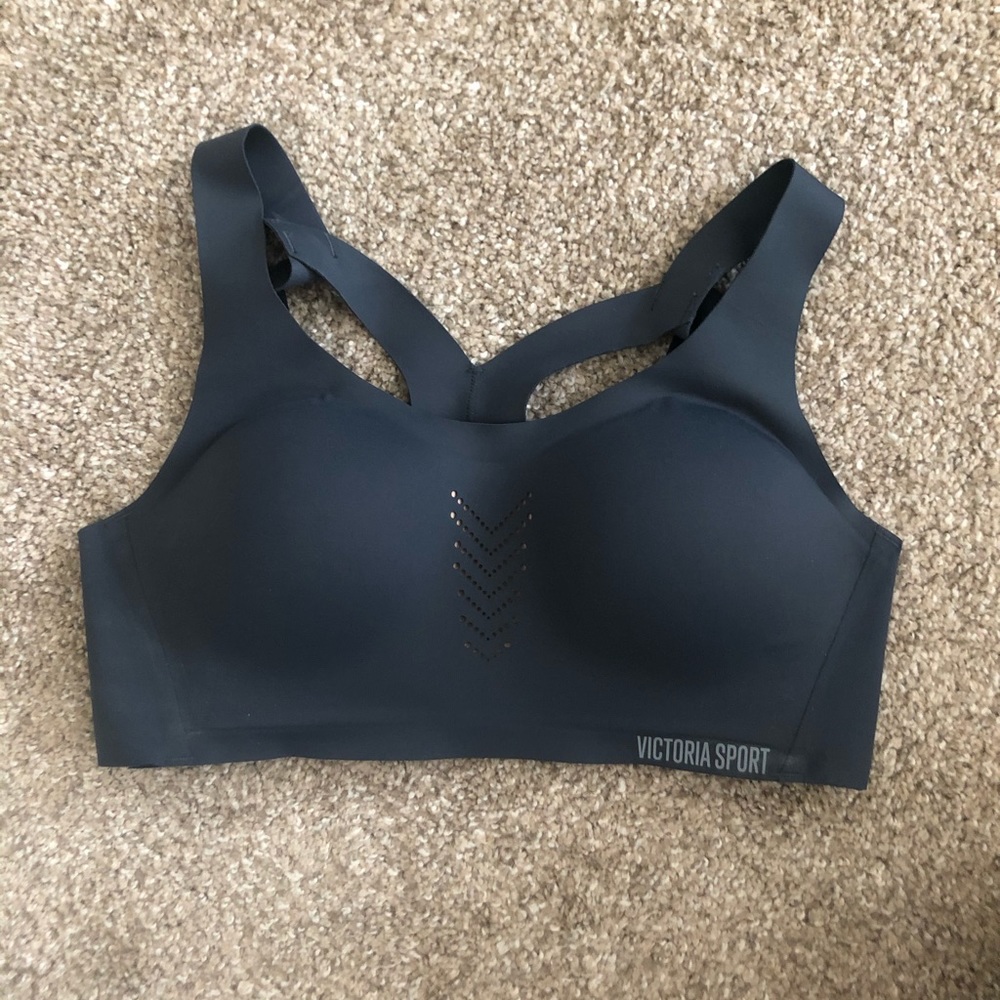 Victoria Sport padded sports bra